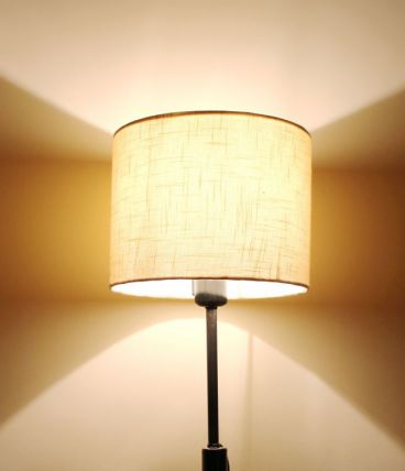 Ancienne enclume de cordonnier adaptée en lampe