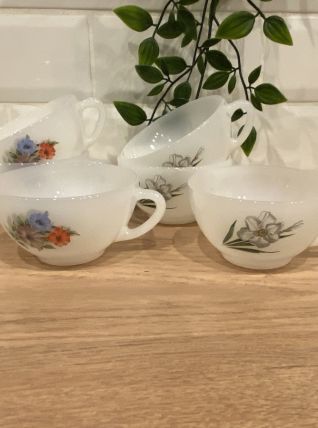 Set de 6 tasses Arcopal "Narcisse" et "volubilis"
