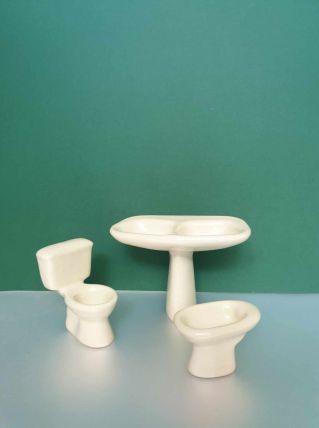 Ensemble de salle de bain miniature année 70
