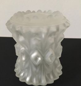 Globe art déco en verre dépoli blanc