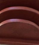 Porte-lettres en cuir acajou