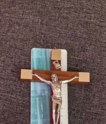 Joli crucifix ancien