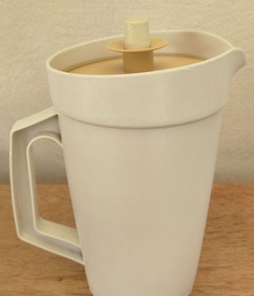 Pichet beige vintage tupperware avec couvercle 