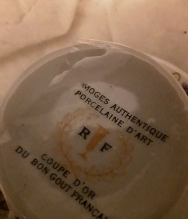 5 tasses et 5 sous tasses Limoges