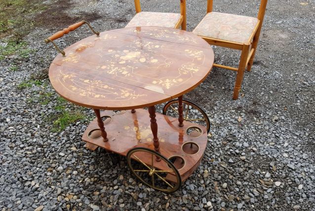 Table de service a roulette