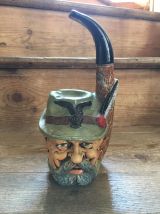 Ancienne bouteille à liqueur en porcelaine  (chasseur)