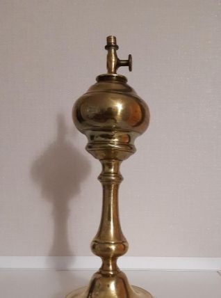 Lampe à essence ancienne