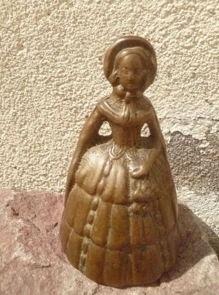 cloche en laiton femme , vintage
