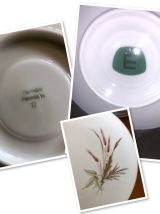 Vaisselle véritable porcelaine liseré or épi très bon état 