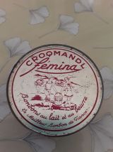 Boite en fer vintage