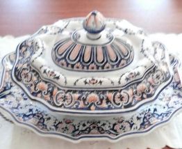 Soupière décorative type Moustier
