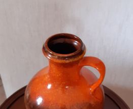 Poterie décorative très colorée      