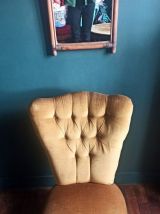 Fauteuil crapaud capitonné vintage
