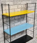 etagere style string  1960 a 70   ,    metal  peint  montant