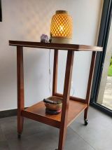 Desserte vintage à roulettes