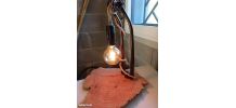 Lampe bois avec fourche de velo ampoule type Edison