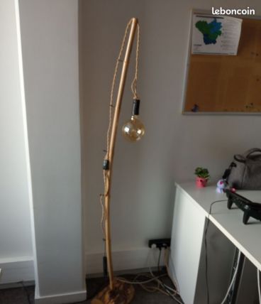Lampe en bois faite main Ampoule type Edison
