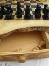 Echiquier rustique  en bois d'olive bords naturel rugueux 