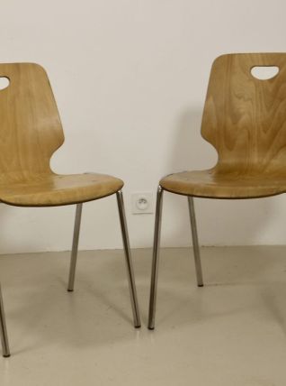 Paire de chaises empilable en bois contreplaqué Plywood. Réf