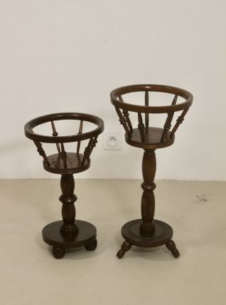 Paire de porte-plante vintage en bois avec pieds ronds année