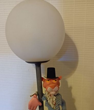Lampe panthère rose gentleman    , avec ampoule, fonctionne 