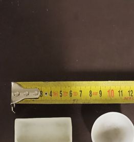 Lot d'anciens têts (coupelles)de laboratoire de chimie