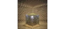 Petite lampe de table à poser en métal percé ajouré 