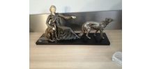 Statuette Femme avec barzoi