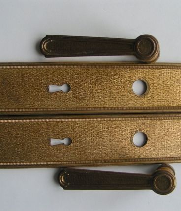 Lot de plaques anciennes en bronze laiton