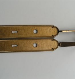 Lot de plaques anciennes en bronze laiton