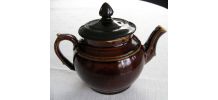 Ancienne cafetière en céramique vernissée marron