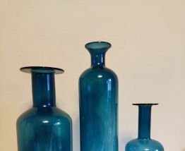  3 vases-bouteilles bleues