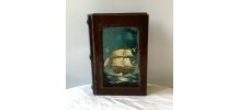 Ancienne boîte en forme de livre peinture bateau vintage 