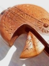 casse noix, noisettes  en bois , vintage