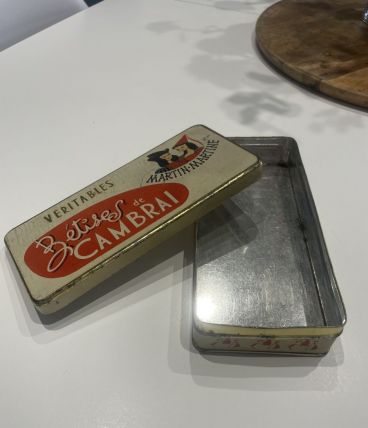 Ancienne boîte. Les bêtises de cambrai. 1950