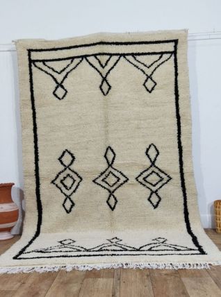 Tapis Marocain Authentique 248x158 cm.