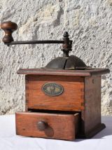  Un moulin à café Mutzig-Framont