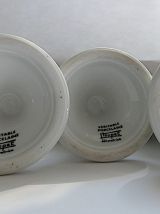 5 grands mazagrans en porcelaine à décors de faisan, cerf..