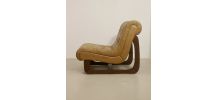 Fauteuil en cuir camel  année 60.  Ref Cally