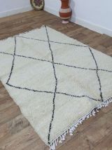 Tapis Marocain Authentique 214x146 cm.