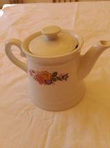 Théière vintage  marque l'hirondelle porcelaine France 