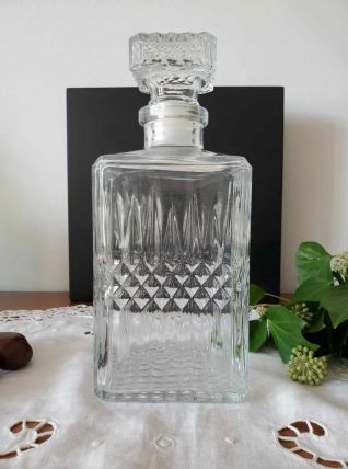 Carafe carrée à whisky en verre ciselé ancienne