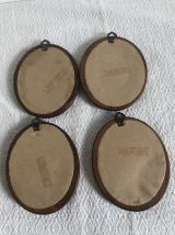 Lot de quatre petits cadres en bois gravures iris