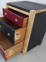 Grande commode en pin massif trois tiroirs simili cuir 
