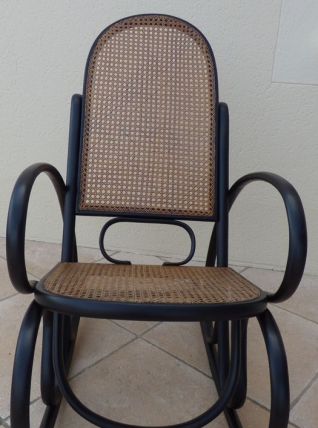 Rocking-chair  fauteuil canné à bascule de couleur noir