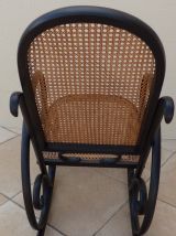 Rocking-chair  fauteuil canné à bascule de couleur noir