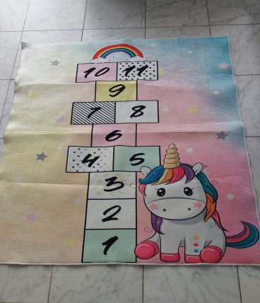 TRES BEAU TAPIS CHAMBRE D'ENFANT , TAPIS DE MARELLE LICORNE 