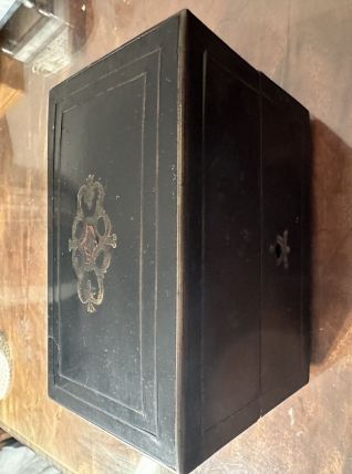 Boîte ancienne en bois Noirci Napoléon III rehaussé de laito