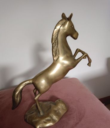 Cheval en laiton 