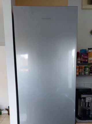 Grand réfrigérateur congélateur bas SAMSUNG ref RB3ET602DSA